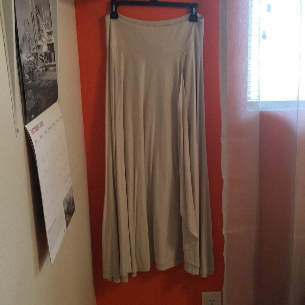 Beautiful and comfy maxi skirt